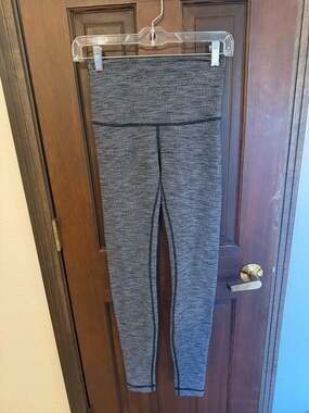 Lululemon wunder under High-Rise Leggings - Size 4